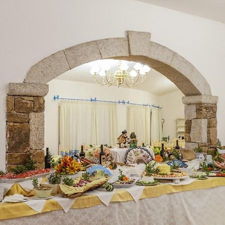 Nicolaus Club Li Cucutti Hotel Agrustos Kültér fotó