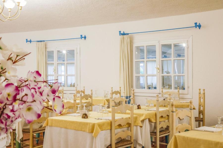 Nicolaus Club Li Cucutti Hotel Agrustos Kültér fotó